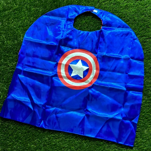 Reversible Super Hero Cape - Picture 1 of 6